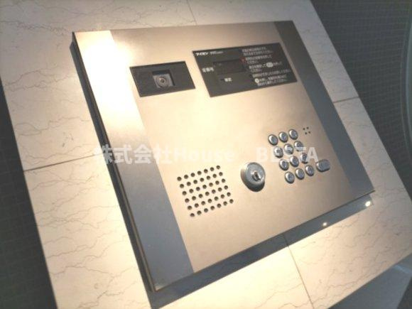 アルファレガロ神戸ウエストのエントランス