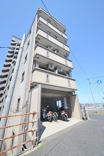 リバーサイド庚午の外観