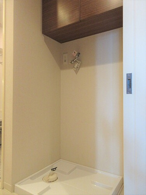 【設備】 | プラウドタワー千代田富士見 | 室内洗濯機置き場　※2023年9月撮影の写真