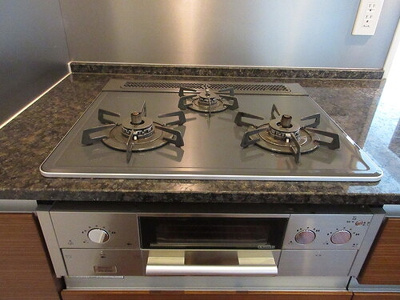 【キッチン】 | プラウドタワー千代田富士見 | キッチン　※2023年9月撮影の写真