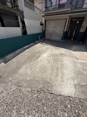 大日丘戸建の駐車場