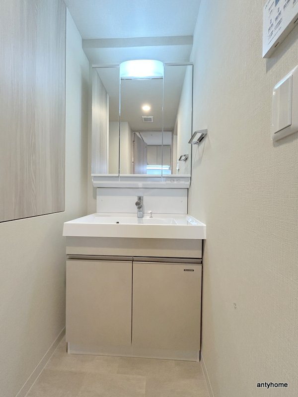 ミラージュパレス本町Depart　仲介手数料無料の洗面所