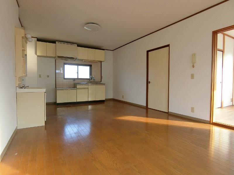 中澤ビルの居間・リビング