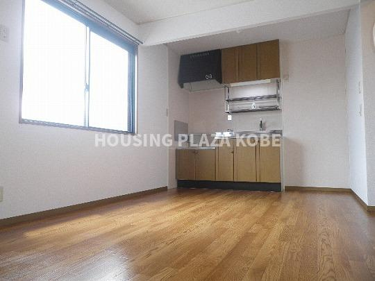 ティーズ潮見台の居間・リビング