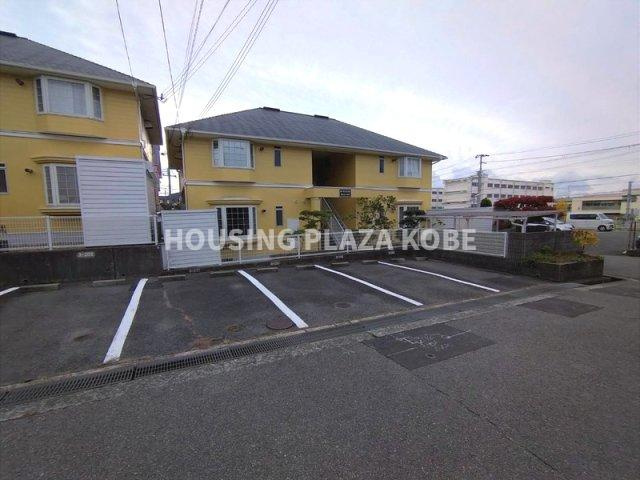 ガーデンハウス東落合5号棟の駐車場