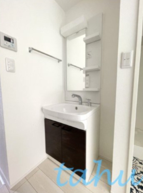 ソルナクレイシア成増Ⅱの独立洗面台|同シリーズ参考画像