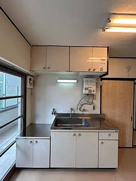 兵庫県神戸市須磨区　1棟収益マンション　ＵＣ離宮のキッチン