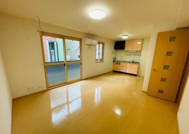 熊本市中央区大江２丁目のアパートの居間・リビング