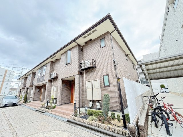 サニーレジデンス西三国Bの外観