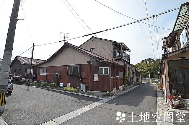 中間市中央１丁目のテラスの外観