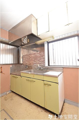 中間市中央１丁目のテラスのキッチン