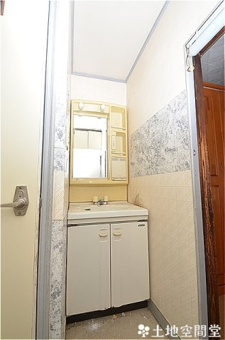 中間市中央１丁目のテラスの独立洗面台