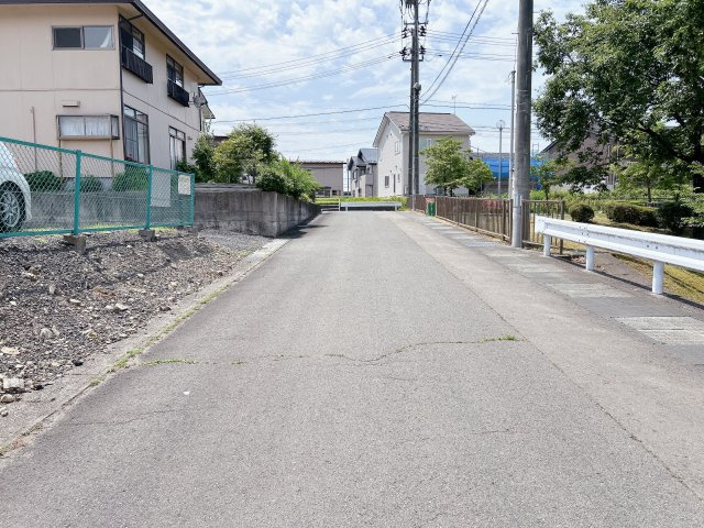 西口　松田駐車場の周辺