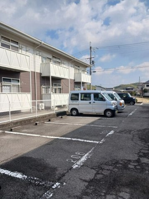 【駐車場】 | プロムナード菖蒲Ⅱ | 駐車場です