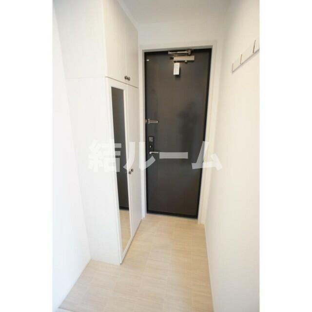 練馬区小竹町１丁目のアパートの玄関