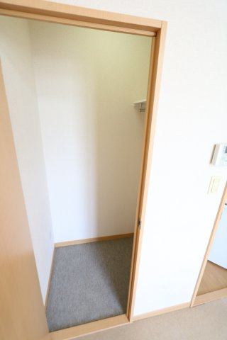 レオパレスウイング北坂戸の収納