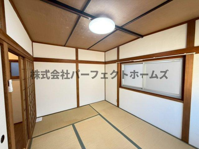 向井田1丁目戸建　賃貸の和室|柔らかい畳が心地よい和室