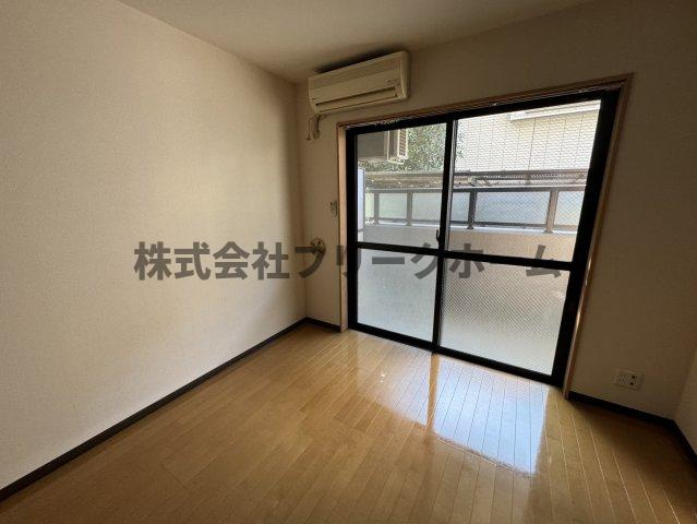 小金井市梶野町４丁目の賃貸マンションの居間・リビング