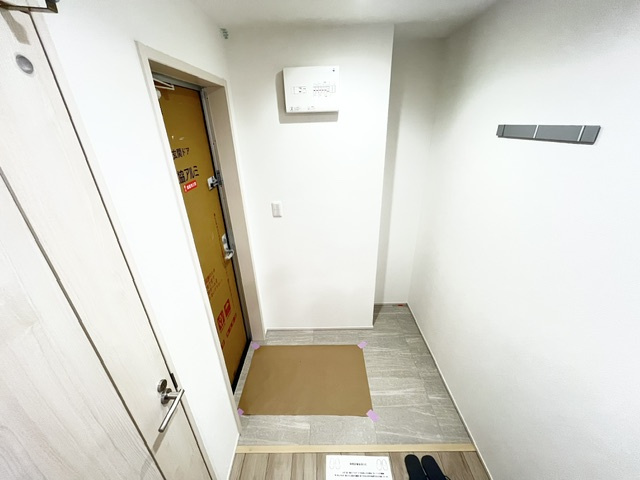 フジパレス北野田Ⅵ番館の玄関