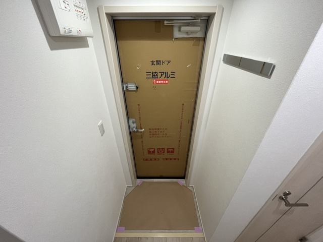 フジパレス北野田Ⅵ番館の玄関