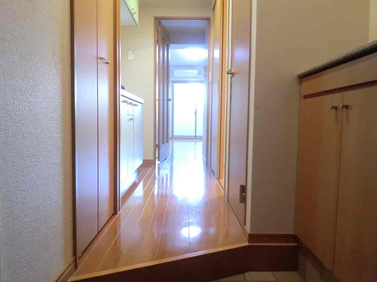 エレガンス富士の玄関