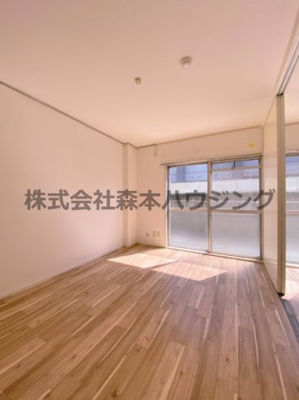 【洋室】 | 　松栄畷ハイツ | 明るい洋室です