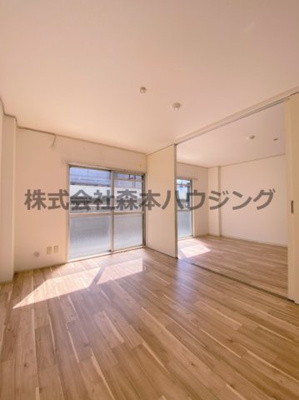 【洋室】 | 　松栄畷ハイツ | 使い勝手のいい洋室です