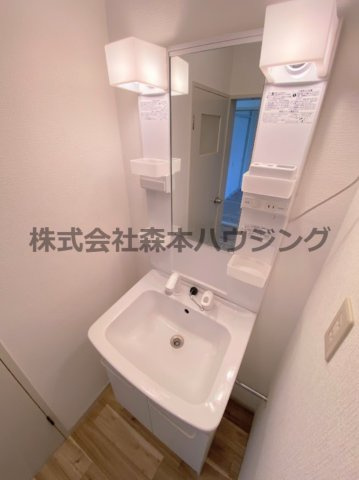 【独立洗面台】 | 　松栄畷ハイツ | 朝の支度にも助かる、独立の洗髪洗面化粧台