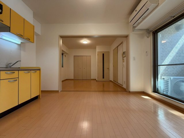 セントロイヤルクラブ谷町の居間・リビング