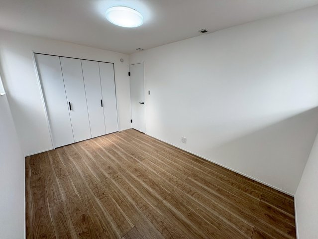 小束山２丁目　新築戸建て　の洋室