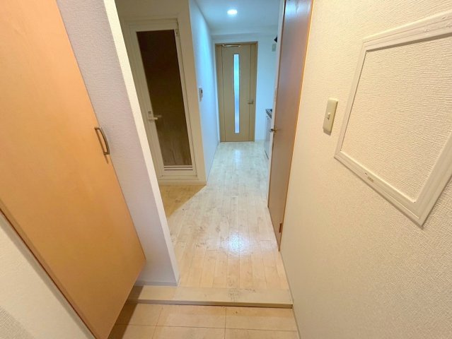 フォレストプラザⅠの玄関