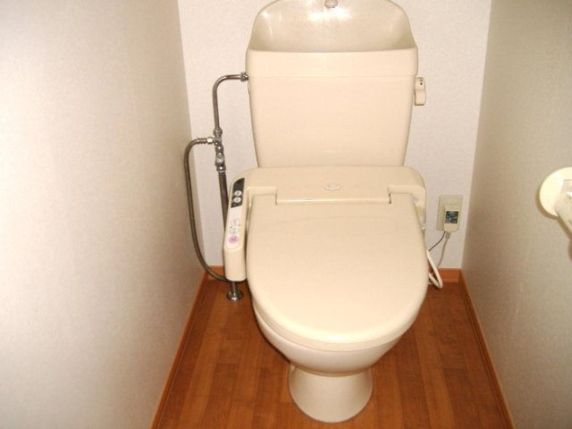 ハウジング島田　B棟のトイレ
