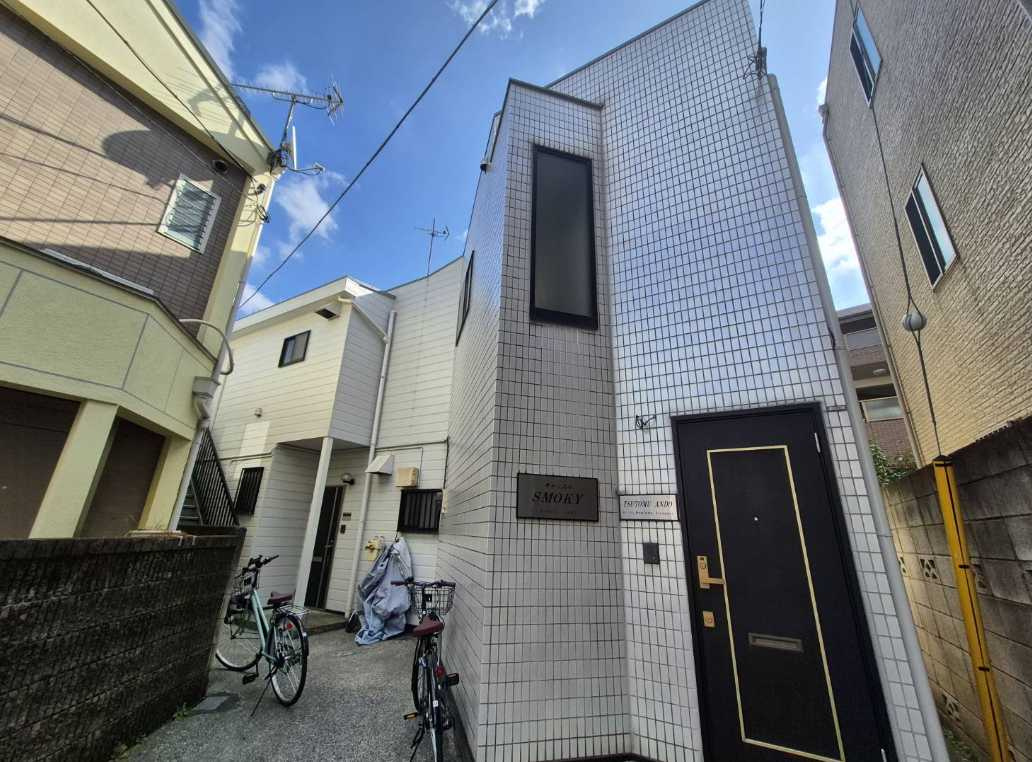キャッスルSMOKEY　礼金０　独立洗面台　角部屋の外観