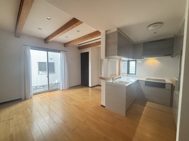 【居間・リビング】 | 西区島崎6丁目