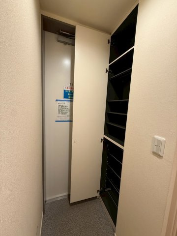 Ｗｉｎｇ　Ｋの内装|★防犯シャッター★室内物干しフック付き★