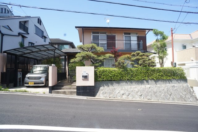 逆瀬台5丁目貸家