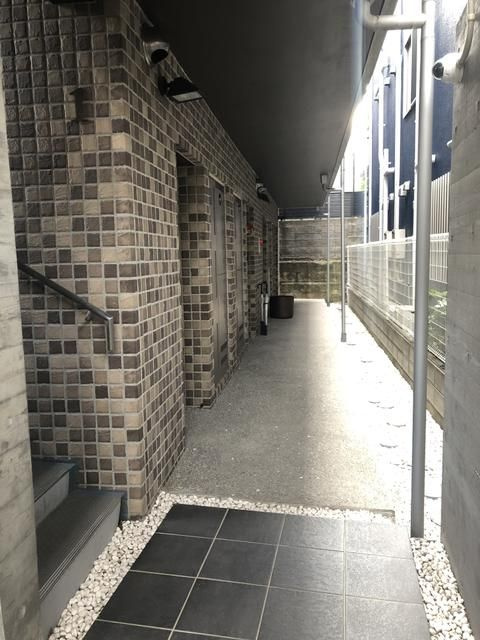 神宮前めぞぴあのＫ＆Ａのロビー|■宅配ＢＯＸ■駐輪場■ 24時間ゴミ出し可■敷地内ゴミ置き場