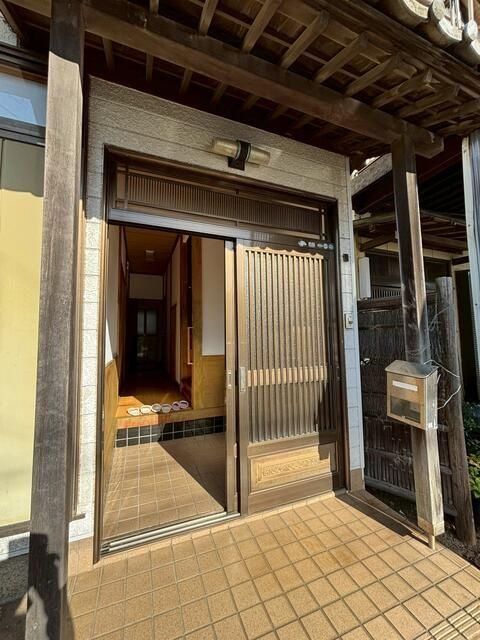 三咲５丁目戸建の玄関