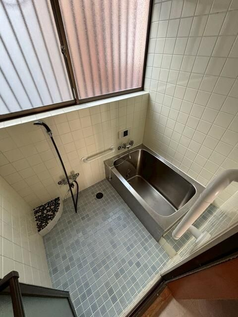三咲５丁目戸建の浴室