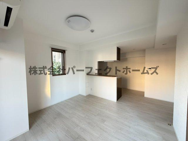 ボンヌ・サンテ枚方公園駅前の居間・リビング|使いやすいリビングです