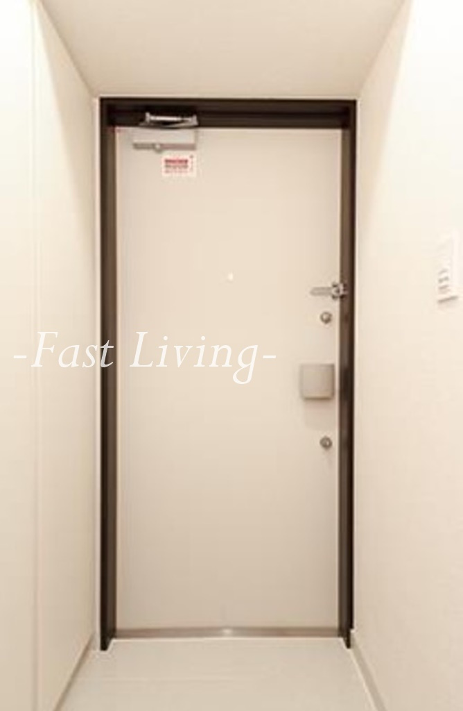 WASEDA APARTMENTの玄関