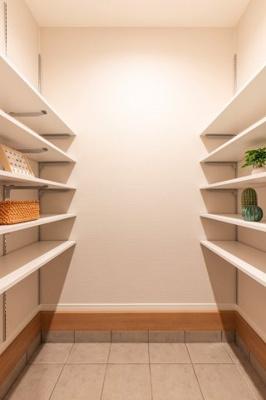 【玄関】 | パークタウン茨木市東奈良　新築戸建て | 【現地モデルハウス写真】バルコニー♪
陽当たり、風通し良好♪