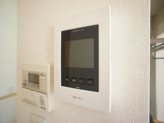 【セキュリティ】 | メゾン・ボヌールＢ | 訪問者の確認ができるTVドアホン付きです♪