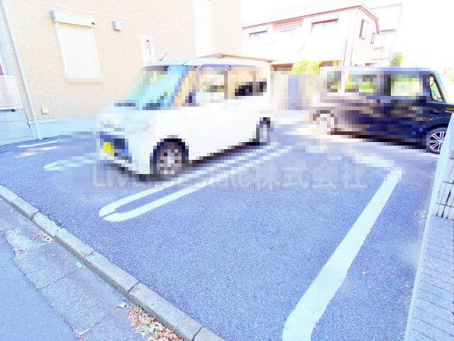 アレグリアの駐車場