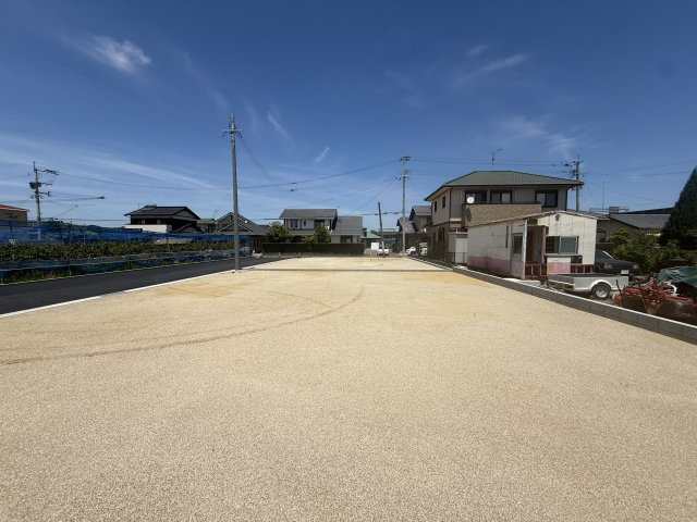 室岡3区画分譲地の外観