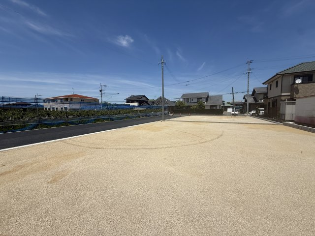 室岡3区画分譲地の外観