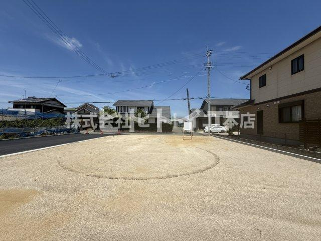 室岡3区画分譲地の外観
