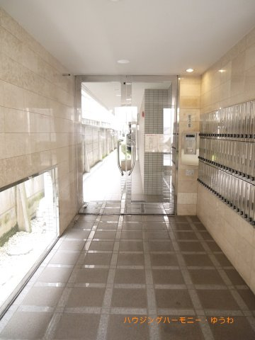 【その他共用部分】 | パーク・ノヴァ巣鴨 | 清潔感と歓迎感があるエントランスホールとなります。