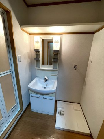 サリナスの洗面所