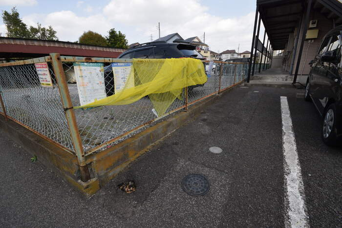 コーワハイムの駐車場